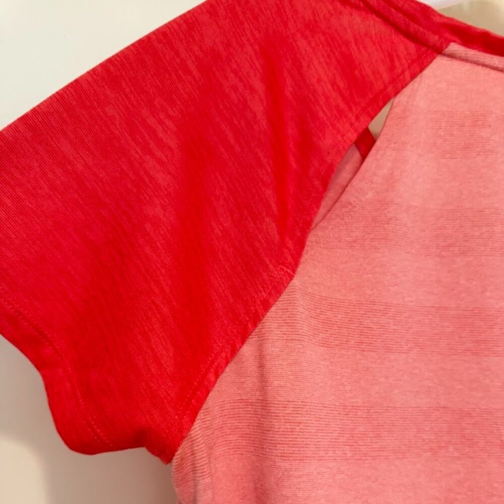 North Face Flash Dry Short Sleeve Shirt in Salmon Color, Size XL - Picture 5 of 5